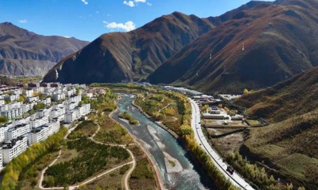 高原绿韵绘新卷:玉树市