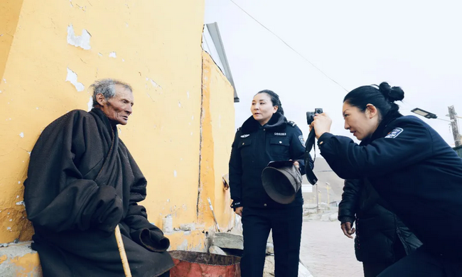 �������ΰ���ӻ�������